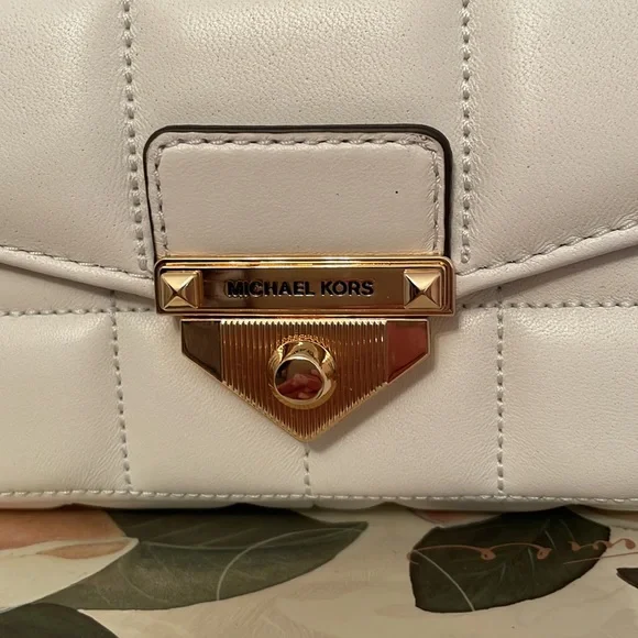 Michael Kors Handbag - Picture 6 of 9